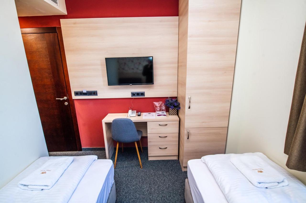Zlatna Kruna Hotel 4*