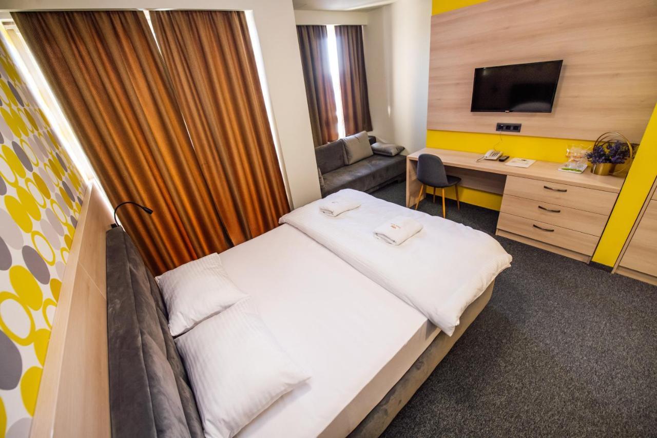 Zlatna Kruna Hotel 4*